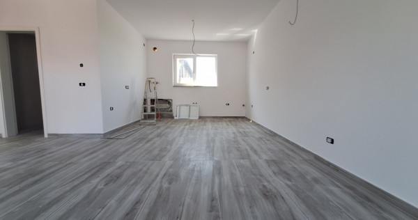 Casa individuala - 70 mp - 3 camere - asfalt - toate utilita