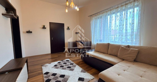 Mansarda inalta cu 2 camere de vanzare, loc de parcare, Dumbravita