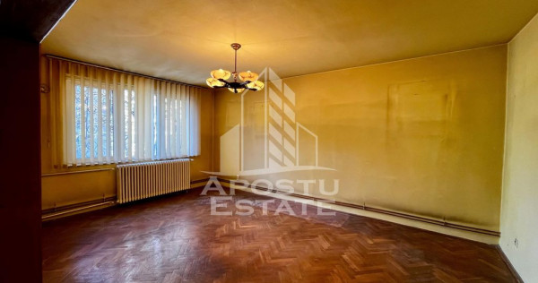 Apartament 4 camere de vanzare, zona Take Ionescu/Cardinale, Timisoara
