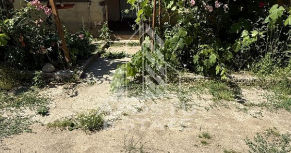 Casă veche &icirc;n Bazos cu teren 1439 mp