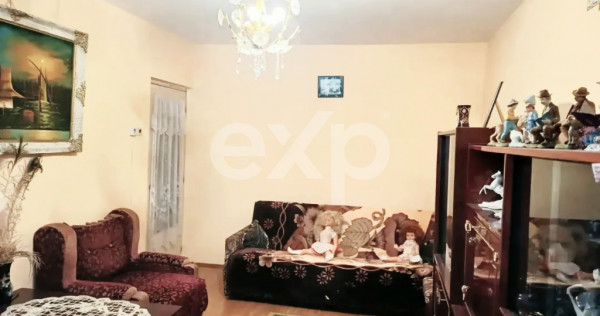 Vanzare apartament 3 camere decomandat