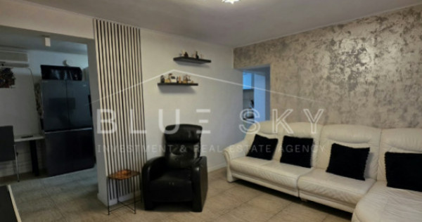 Apartament 3 camere &icirc;n vilă, cu terasă proprie și loc de