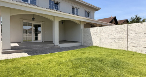 Duplex 5 camere, 126 mp utili, 300 mp teren - in Chisoda