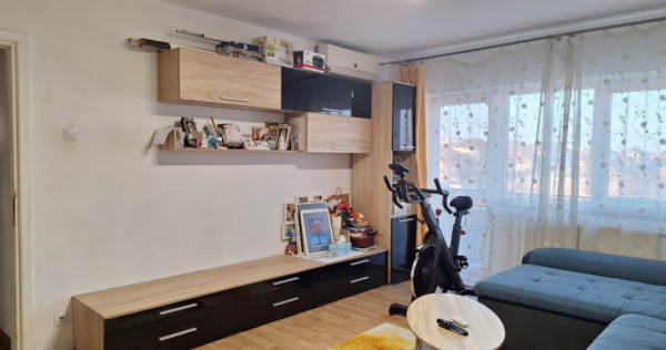 Apartament 4 camere, decomandat, 90 mp utili + 2 balcoane -