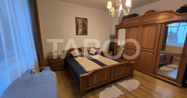 Apartament 3 camere decomandate de inchiriat balcon curte La