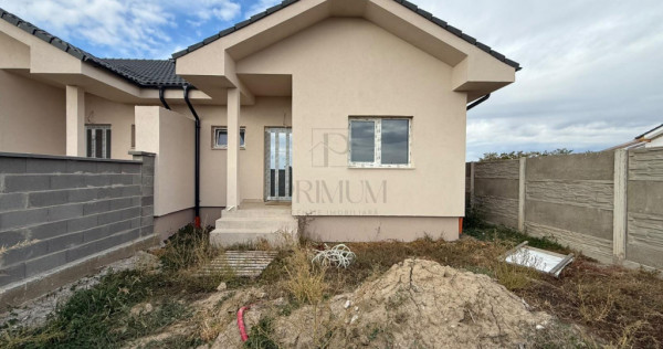 Duplex pe parter de v#226;nzare #238;n Mo#537;ni#539;a Nou#2
