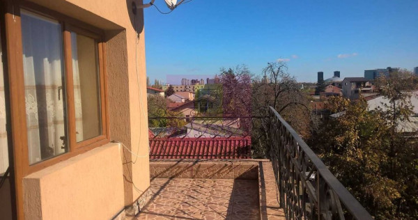 Penthouse cu 3 camere și terasă de 40 mp | Zona 1 Mai &ndash; Ion Mihalache