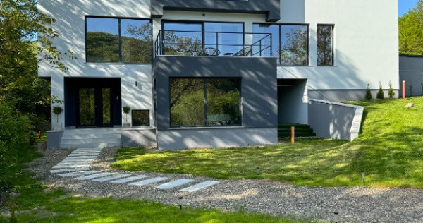 Casa premium de vanzare moderna constructie noua Almaș Neamț
