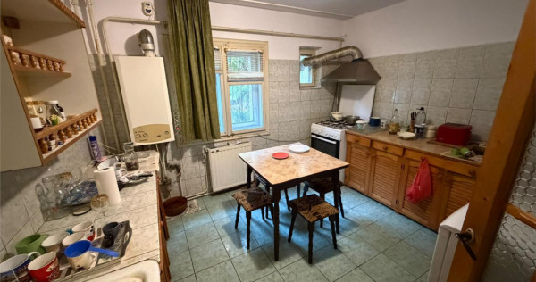 Apartament 4 camere, parter, 94mp, zona Politie - Lupeni