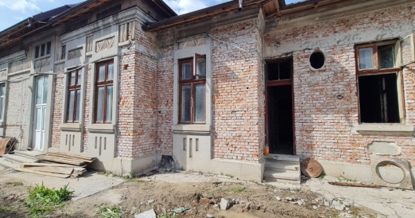 Casa cu 10 camere, zona Balcescu - destinatie comerciala