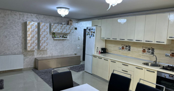 Apartament 3 camere decomandat zona Eroilor