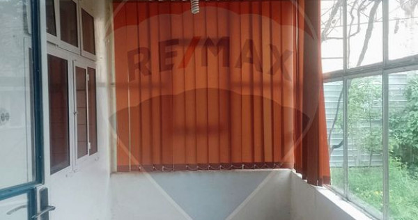 Spațiu comercial 182 mp+ teren 555mp