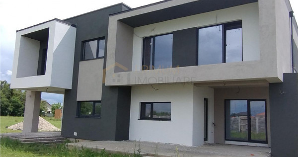 Duplex - toate utilitatile - langa asfalt