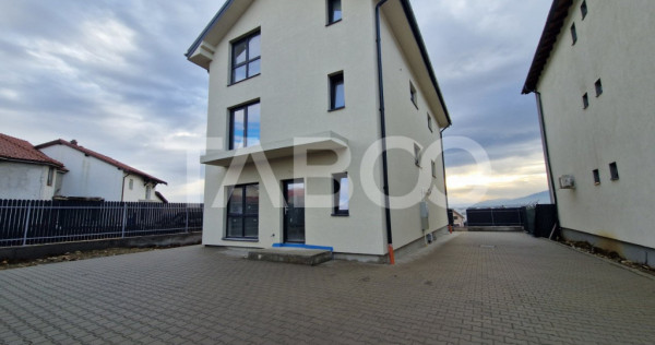 Casa tip duplex in Arhitectilor la stadiul de alb