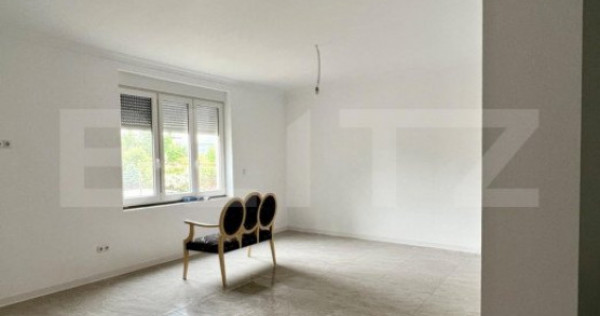 Apartament renovat , 3 camere , în asociație , zona semice