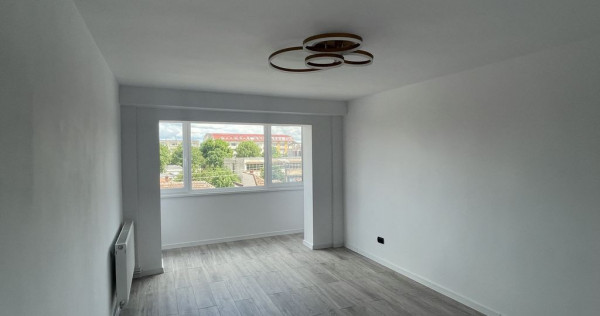 Apartament 3 camere renovat complet de vanzare in Vlaicu