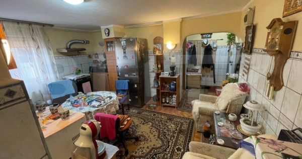 Apartament, 3 camere, 67mp, zona piata