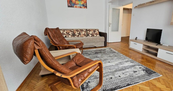 INCHIRIEZ apartament 2 camere decomandat,recent renovat,zona Strand