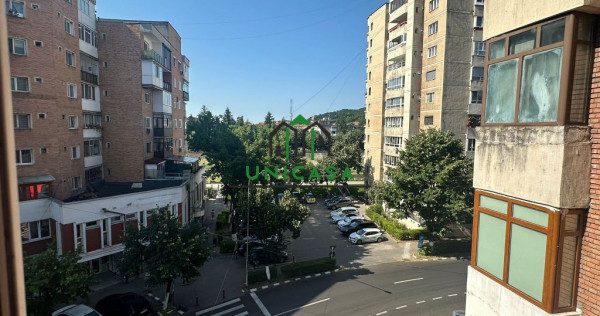 Apartament 4 camere - Zona Centrala