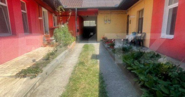 Exclusivitate! Casa cu curte comuna, 3 camere, 90 m2 , zona