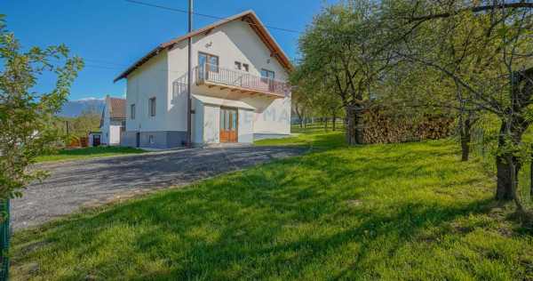 CasaI Vila cu 8 camereI 5 bai TOHANITA - ZARNESTI , BRASOV