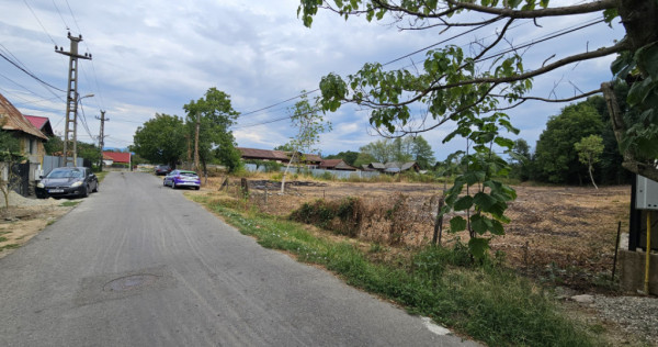 Vânzare teren intravilan situat în cartier Iezureni