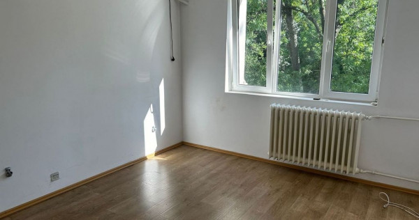 Apartament 4 Camere Metrou Gorjului Etaj Intermediar