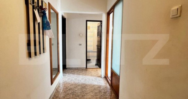 Apartament 3 camere, cu boxa din living, 70mp, la parter, zo