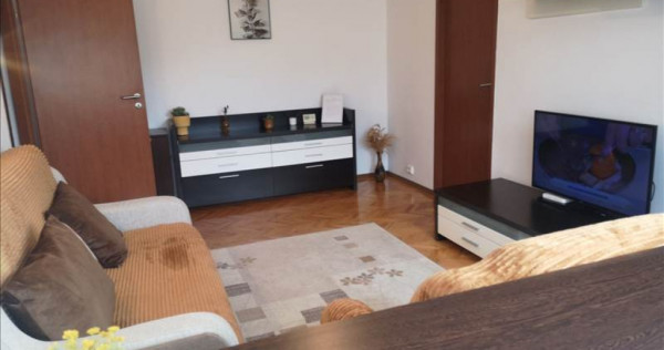 Apartament 3 camere renovat, mobilat etajul 1 Astra, Brasov