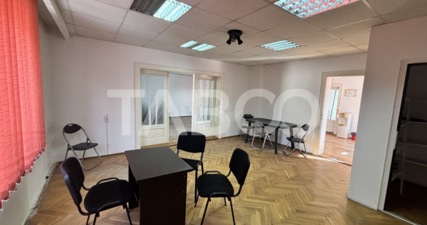 Spatiu birouri 3 balcoane si o terasa in Sibiu 120 mp zona C