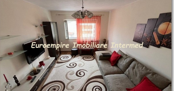 Apartament de inchiriat cu 2 camere decomandat zona Dacia Constanta