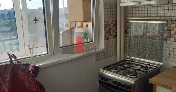 Apartament 2cam. semidecomandat