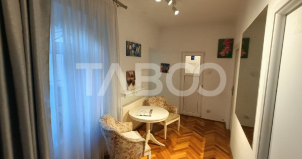 Apartament decomandat cu 2 camere si pod mansardabil - Centr