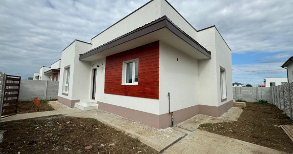 Casă Modernă cu 2 Dormitoare și Living Generos pe Teren de 347 mp