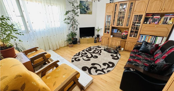 Apartament 4 camere, etaj 4, ultracentral, 1 loc de parcare