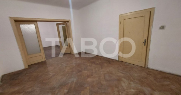 Apartament de vanzare 3 camere decomandate 78 mpu pivnita Tr