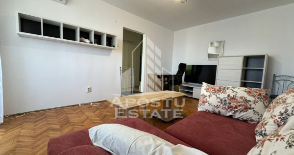 Apartament ultracentral cu 2 camere semidecomandat