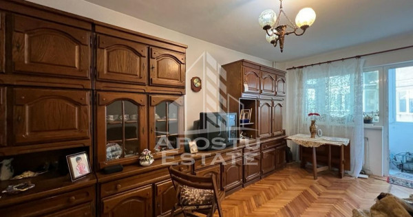 Apartament 3 camere, etaj 3, centrala proprie, Piata Marasti