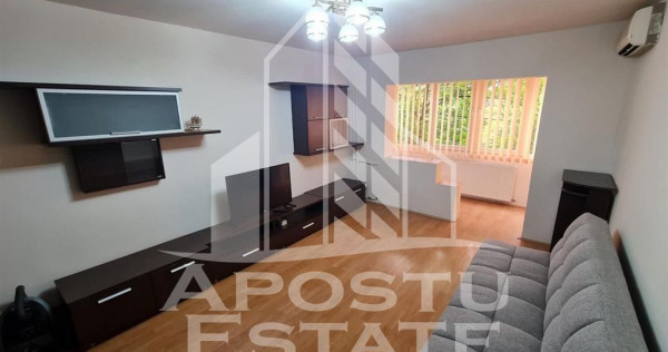 Apartament cu 2 camere semidecomandat, zona Lipovei