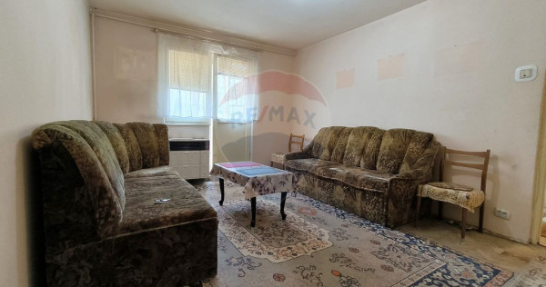 Apartament cu 3 camere, et. 1 - cartier Gura Campului