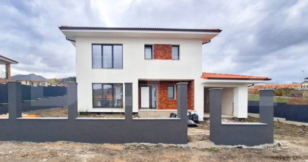 Casă individuală în Chinteni, 165 mp utili, teren de 500