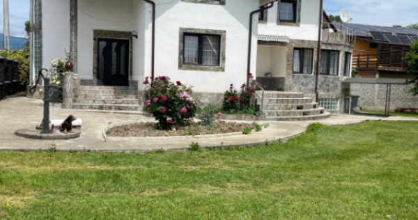 Casa P+E+M, 250 mp si 3400 mp teren, zona Arcani