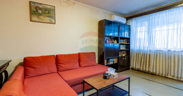 Apartament cu 3 camere de vânzare în zona Militari - zo...