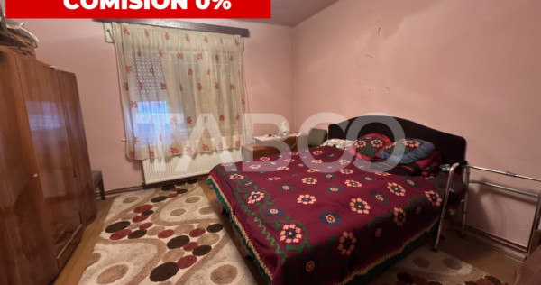 Casa cu 4 camere 2 bai garaj gradina in cartierul Florilor F