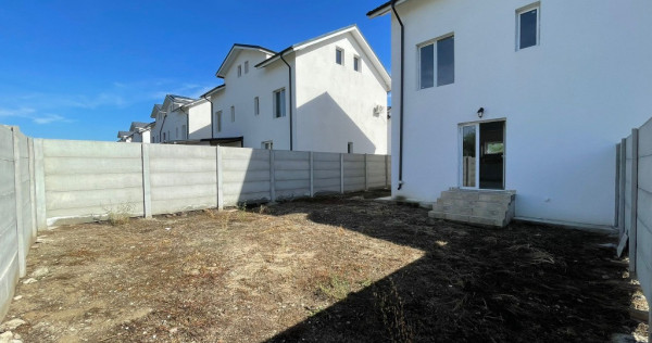 Vila 120.000 €,vila individuală lipita la calcan,3 camere,2 bai