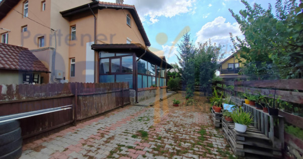 Apartament individual 4 camere 110 mp în Vilă + 167mp CURT