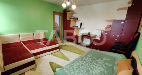 Apartament cu 4 camere in zona facultatilor Mihai Viteazul