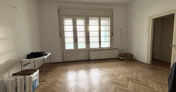 Apartament cu 3 camere - 91 mp utili - centru - Locatie exc