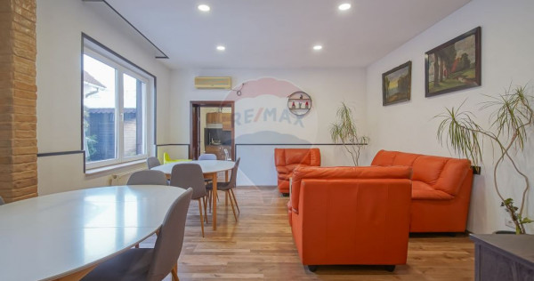 Casă cu 6 dormitoare, fiecare cu baie proprie - Str. Mor...