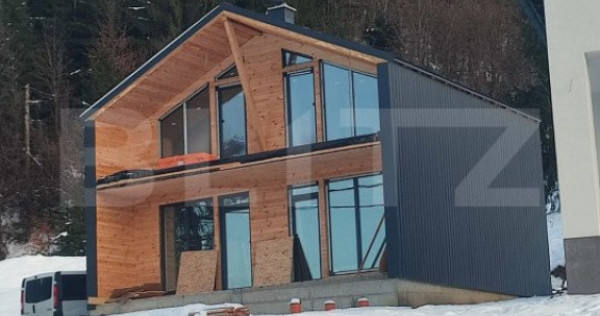 Casă de vacanță, 3 camere, 100 mp, zona Colibița